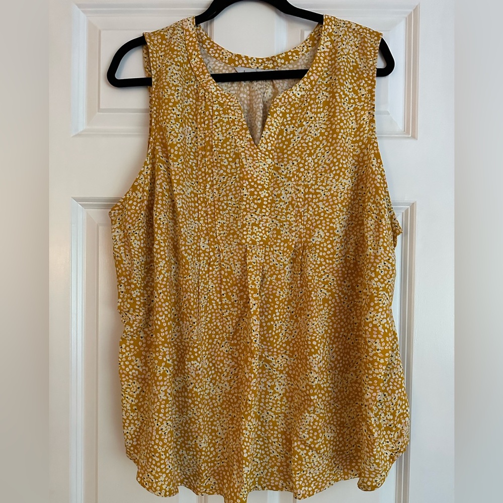 Croft and Barrow Woman’s Plus Tank size 1X